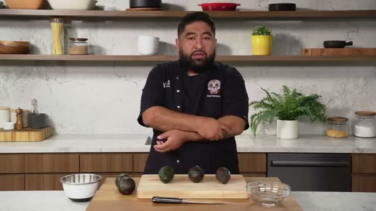 Step 1: Step 1: Pick a Perfectly Ripe Avocado