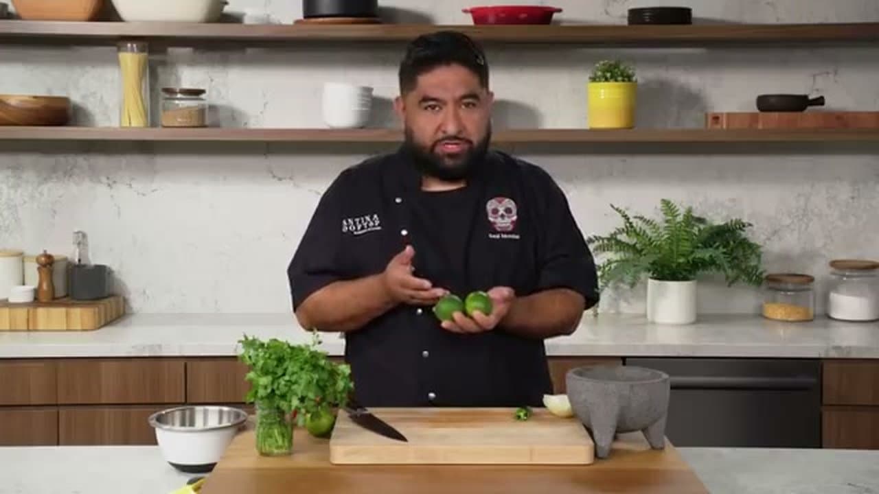 Step 5: Step 5: Squeeze Lime and Add Cilantro