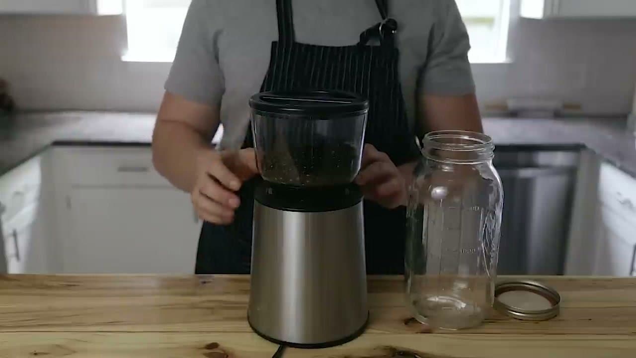 Step 1: Step 1: Grind 80g of beans on a coarse setting