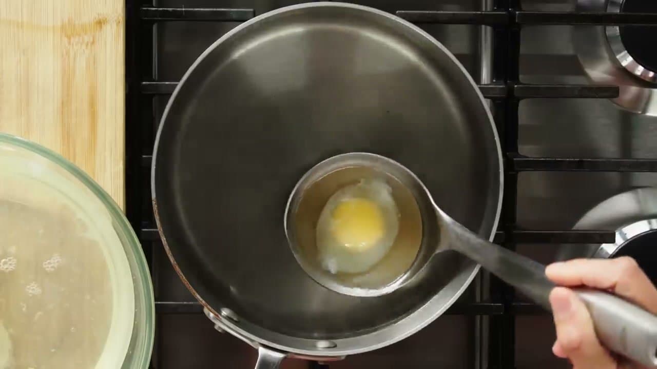Step 5: Scoop Each Egg Into the Pot