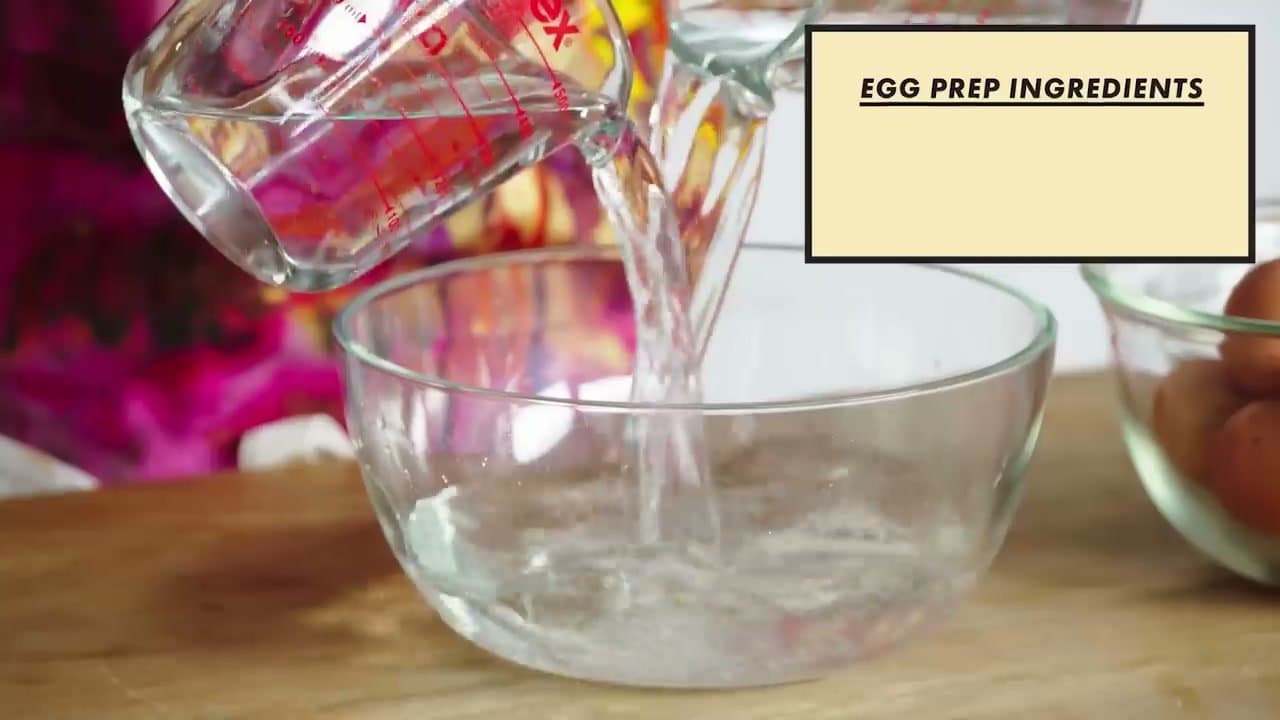 Step 1: Make a Vinegar-Water Bath