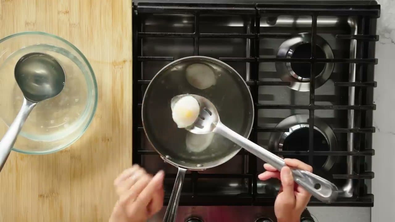 Step 6: Poach for 2 to 3 Minutes