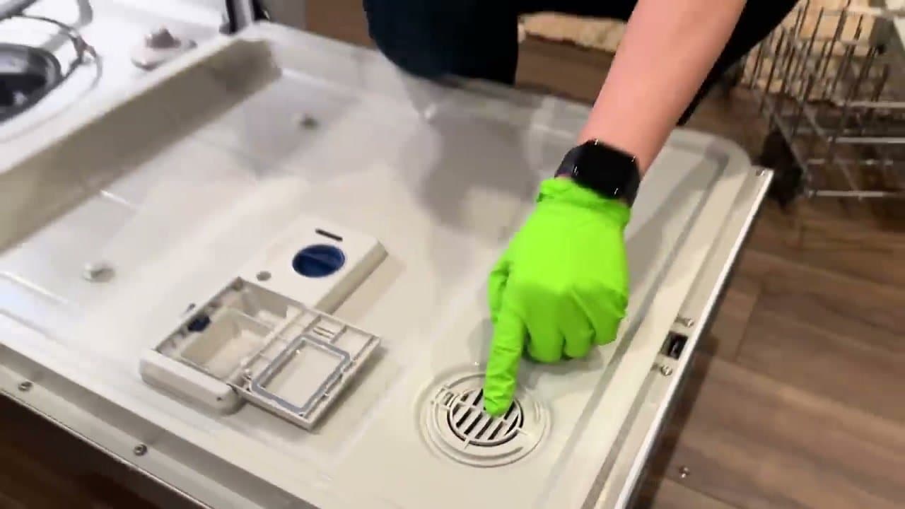 Step 5: Step 5: Reassemble the filter, vent, and racks