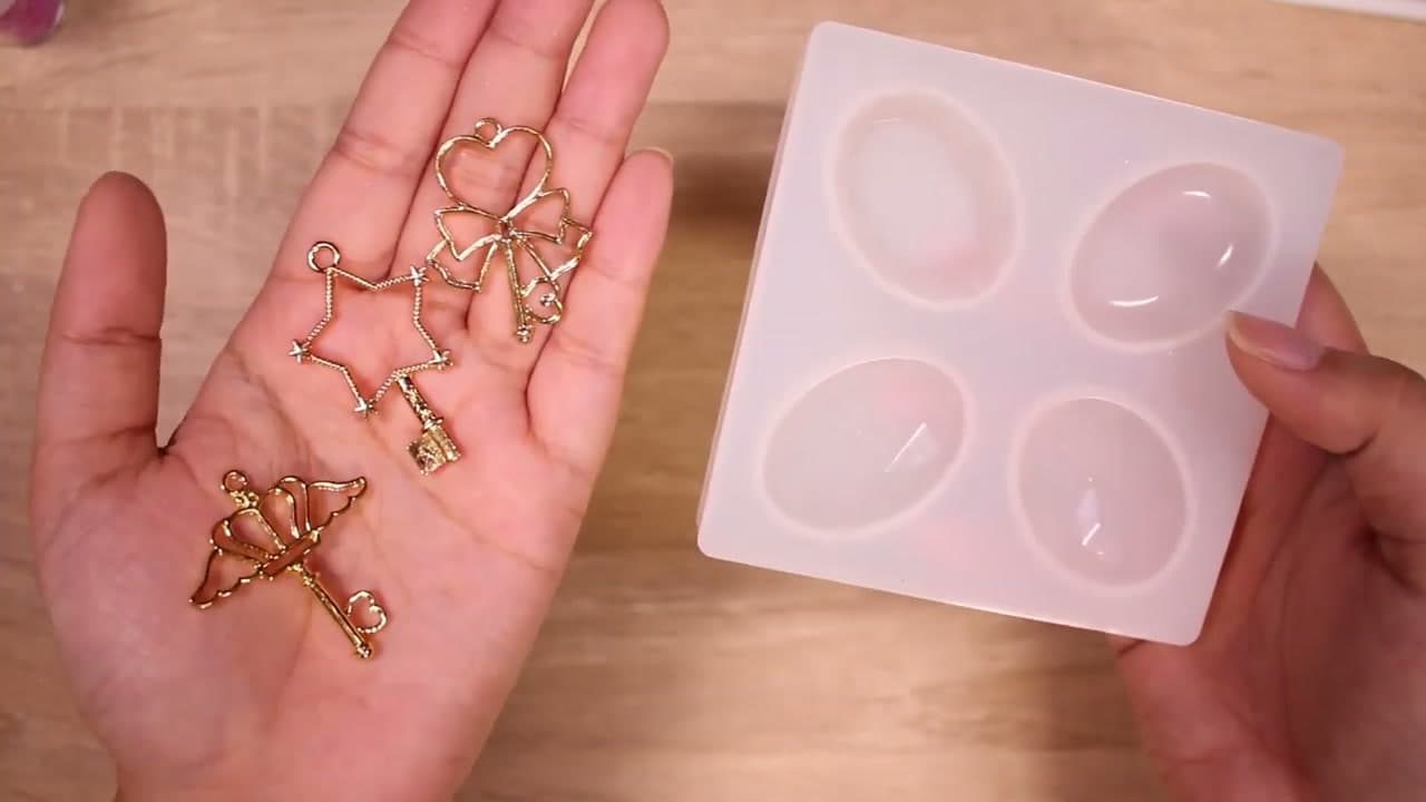 Step 5: Pour resin into a silicone mold