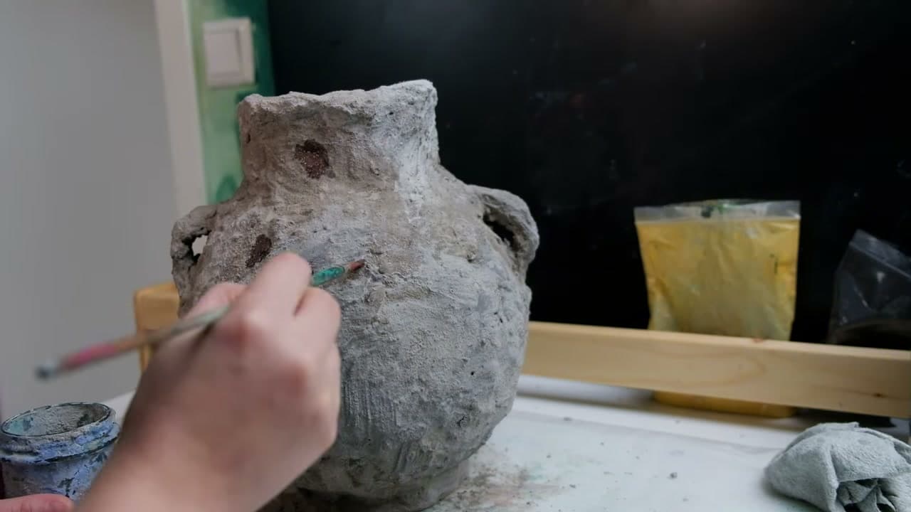 The finished result: How to Make a Concrete Vase (Wabi-Sabi Style, Step by Step)